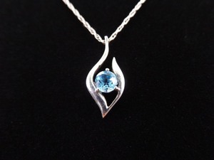 .925 Sterling Silver Faceted Topaz Pendant Necklace