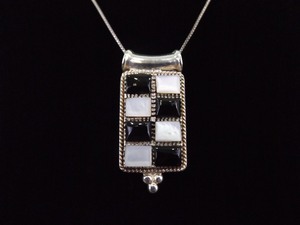 .925 Sterling Silver Black Onyx and Mother of Pearl Pendant Necklace