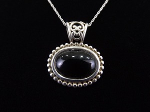 .925 Sterling Silver Black Onyx Cabochon Pendant Necklace