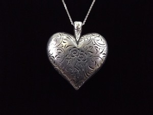 .925 Sterling Silver Large Etched Heart Pendant Necklace
