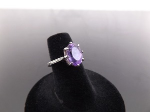 .925 Sterling Silver Oval Cut Amethyst Ring Size 5.5