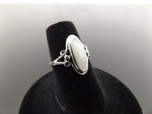 .925 Sterling Silver Mother of Pearl Cabochon Ring Size 5.75