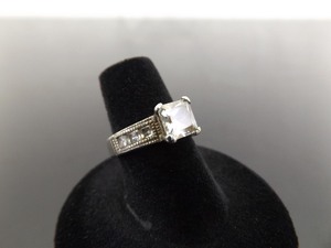 .925 Sterling Silver Princess Cut Zirconia Ring&nbspSize 6
