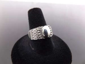 .925 Sterling Silver Cabochon Styled Ring Size 9