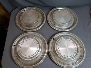 4 Oldsmobile Hub Caps