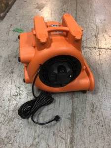 lot 101 image: 1625 CFM Blower Fan Air Mover with Daisy Chain by RIDGID Customer Returns See Pictures