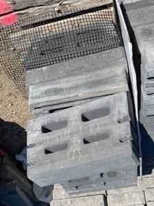 lot 10 image: RaffinatoPolished Onyx Black WallApprox15 SQFT