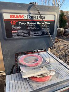 lot 259 image: Craftsman Band Saw (working condition)