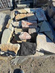 lot 111 image: Chilton Natural Stone VeneerApprox20-30 SQ FT