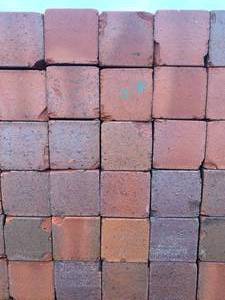 lot 216 image: KB & T Closures 4 Cubes