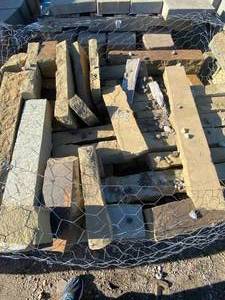 lot 103 image: Natural Stone Full Bed Stone or EdgersEdwardsStone