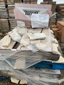 lot 232 image: Misc. Natural Stone Approx 30-40 sq ft