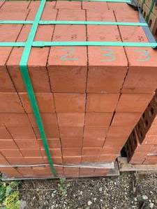 lot 233 image: Utility Brick Approx 396 Pieces