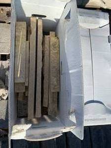 lot 185 image: Vetter Stone Natural Stone Paver