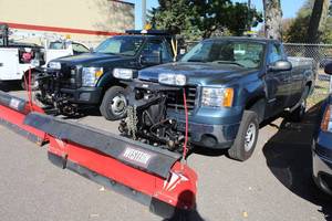 2010 GMC 2500HD Regular Cab 2 Door Work Truck with Plow