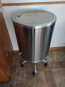 Portable Cooler on Casters