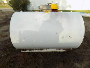 lot 6 image: Skid Tank 500 gal