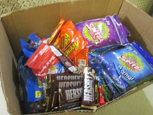 (A-4) Box of Assorted Snacks Sunflo...