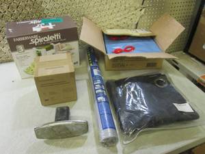 (D-2T) Lot of Misc Jewelry Cleaner ...
