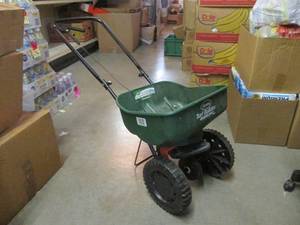 (D-2T) Scotts Turf Builder Edgeguar...