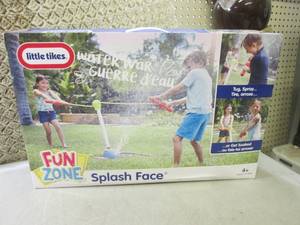 (EW3) Little Tikes Fun Zone Splash ...