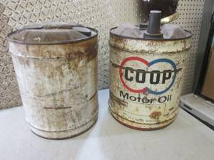 (FDS) 2 Vintage Metal 5 Gallon Oil ...