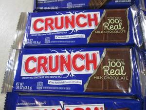 (B-1) 12 Crunch Candy Bars Past Dat...