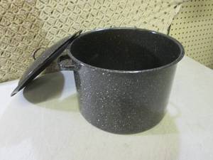 (RMC) Baking Pot with Lid...