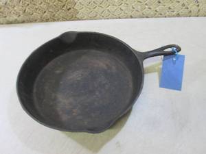 (RM3) 8 and 10 12  Cast Iron Fry...