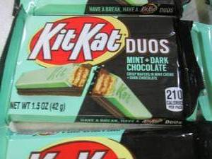 (B-1) 20 Kit Kat Duos Mint  Dark C...