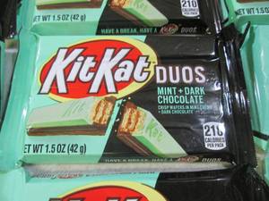 (B-2) 20 Kit Kat Duos Mint  Dark C...