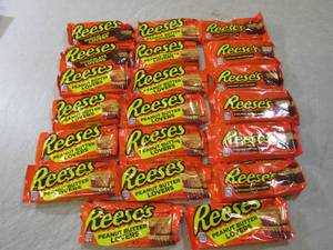 (B-2) 20 Assorted Reeses Peanut But...