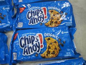 (B-2) 15 Packs of Chips Ahoy Cookie...