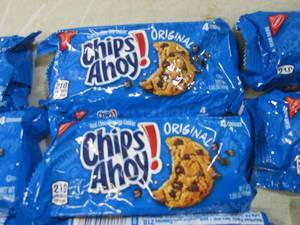 (B-2) 16 Packs of Chips Ahoy Cookie...