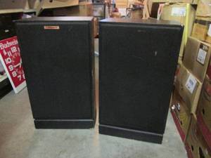 (EW4) Pair of Klipsch KG4 Floorstan...