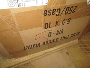 lot 5 image: 4 Cases - 250 each of 6.5 x 10 bubb...