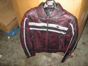 lot 19 image: New with tags and hanger Red Tinge ...