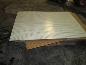 lot 21 image: 25 Sheets of pegboard...