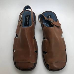 lot 29 image: Robert Wayne Sandals (Mens Size10)