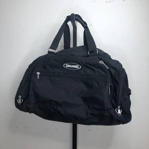 lot 33 image: Black Spalding Luggage Bag