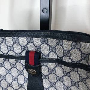 lot 66 image: Gucci Accessory Collection Crossbody Purse