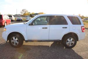 2009 Ford Escape XLS - 2 Owners