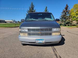2000 Chevrolet Astro Van - AWD