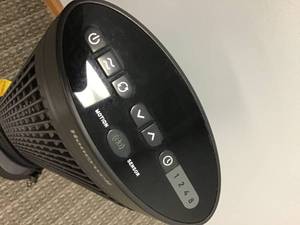 lot 523 image: Honeywell Heater with Remote