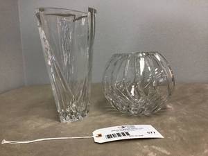 lot 577 image: Rosenthal Crystal Vase and Glass Crystal Cut Bowl