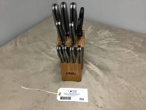 lot 552 image: Ginsu 10-piece Butcher Block Knife Set