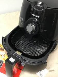 lot 553 image: Philips Airfryer