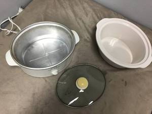 lot 558 image: Rival Crockpot Stoneware Slow Cooker