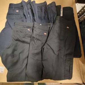 7 Pairs of Womens Dickies Black Cargo Pants (3) Size 4, (4) Size 14