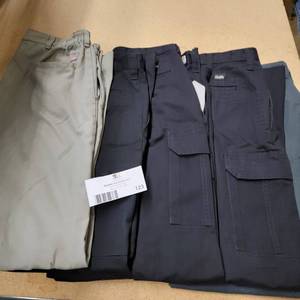5 Pairs of Cargo Pants and Pants (4) Size 33,(1) Size 35
